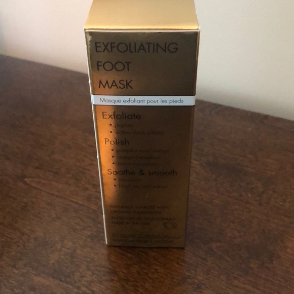 Whish Exfoliating Foot Mask - Picture 4 of 8